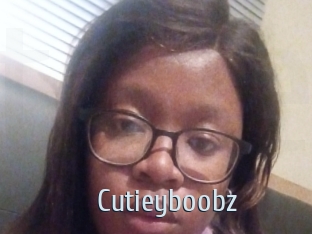 Cutieyboobz