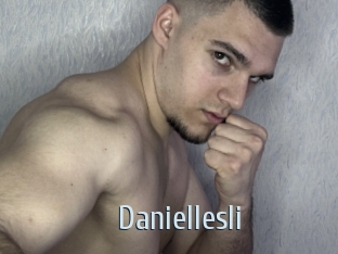 daniellesli Ta Model