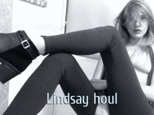 Lindsay_houl