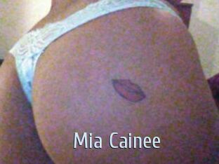 Mia_Cainee