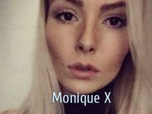 Monique_X