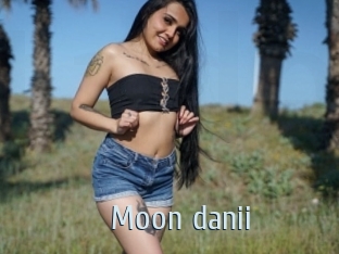Moon_danii