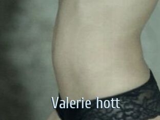 Valerie_hott